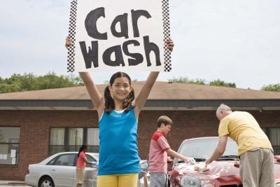 Un lavage de voiture est une collecte de fonds facile, surtout dans les mois les plus chauds.