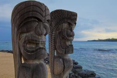 Guerriers hawaïennes sculptures en bois sculpté