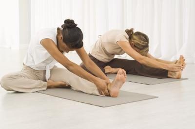 Refroidissement pratiques de yoga aident à calmer feu Pitta.