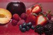 Fruit peut être transformé en friandises d'Halloween sains et délicieux.