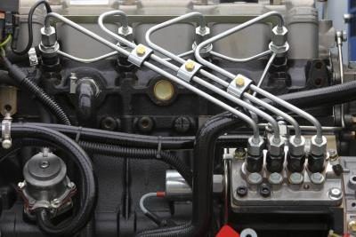 Les conduites de carburant en détail sur le moteur diesel